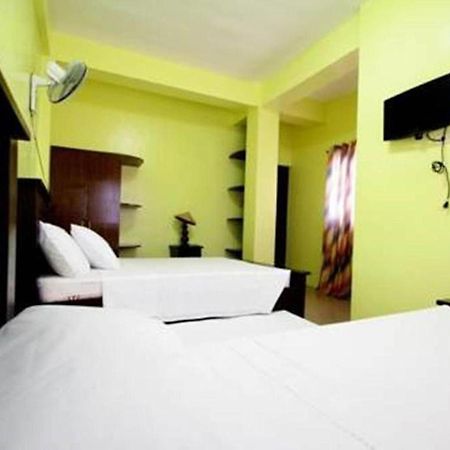 Luis Bay Travellers Lodge Coron Esterno foto