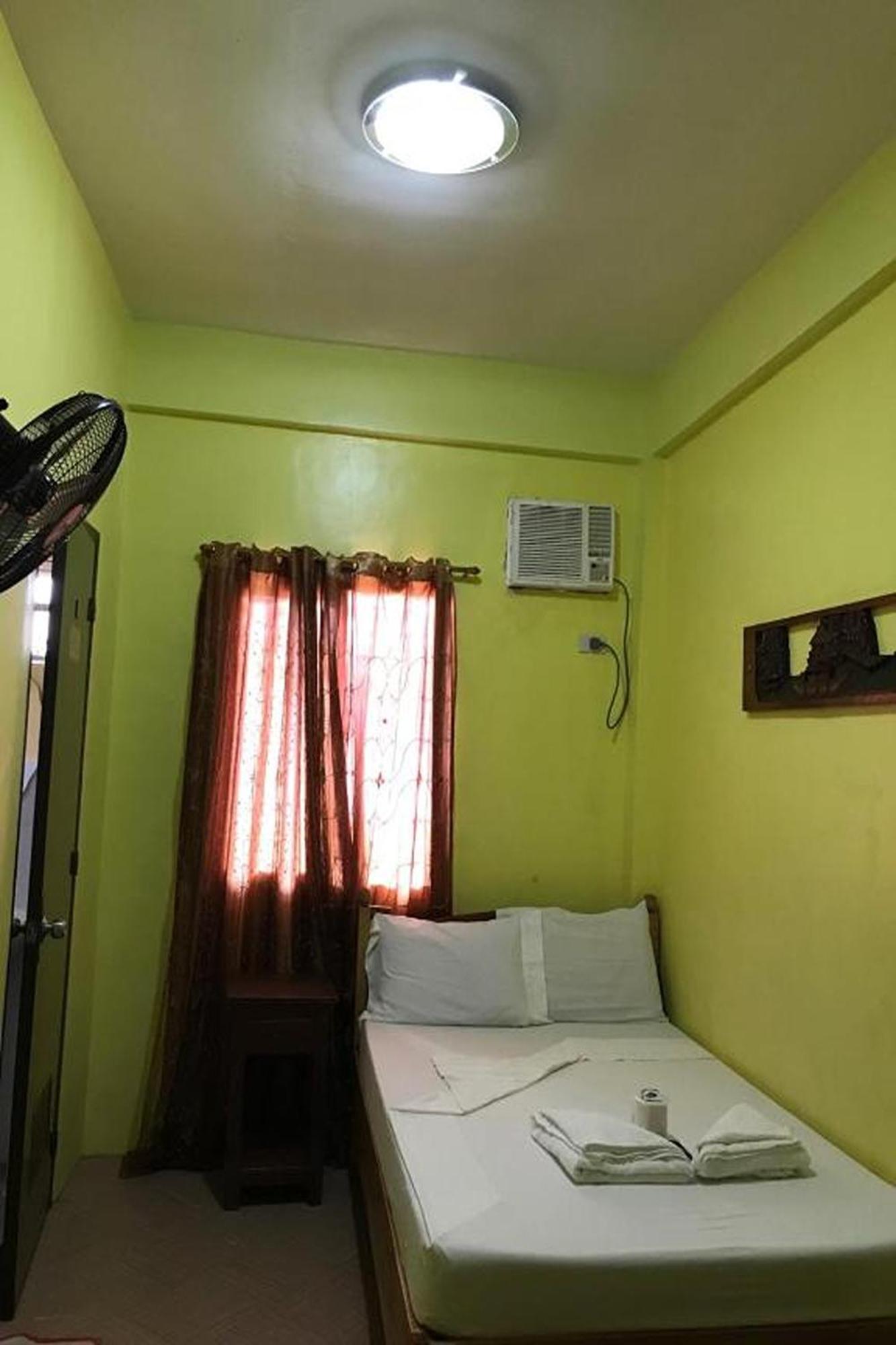 Luis Bay Travellers Lodge Coron Esterno foto