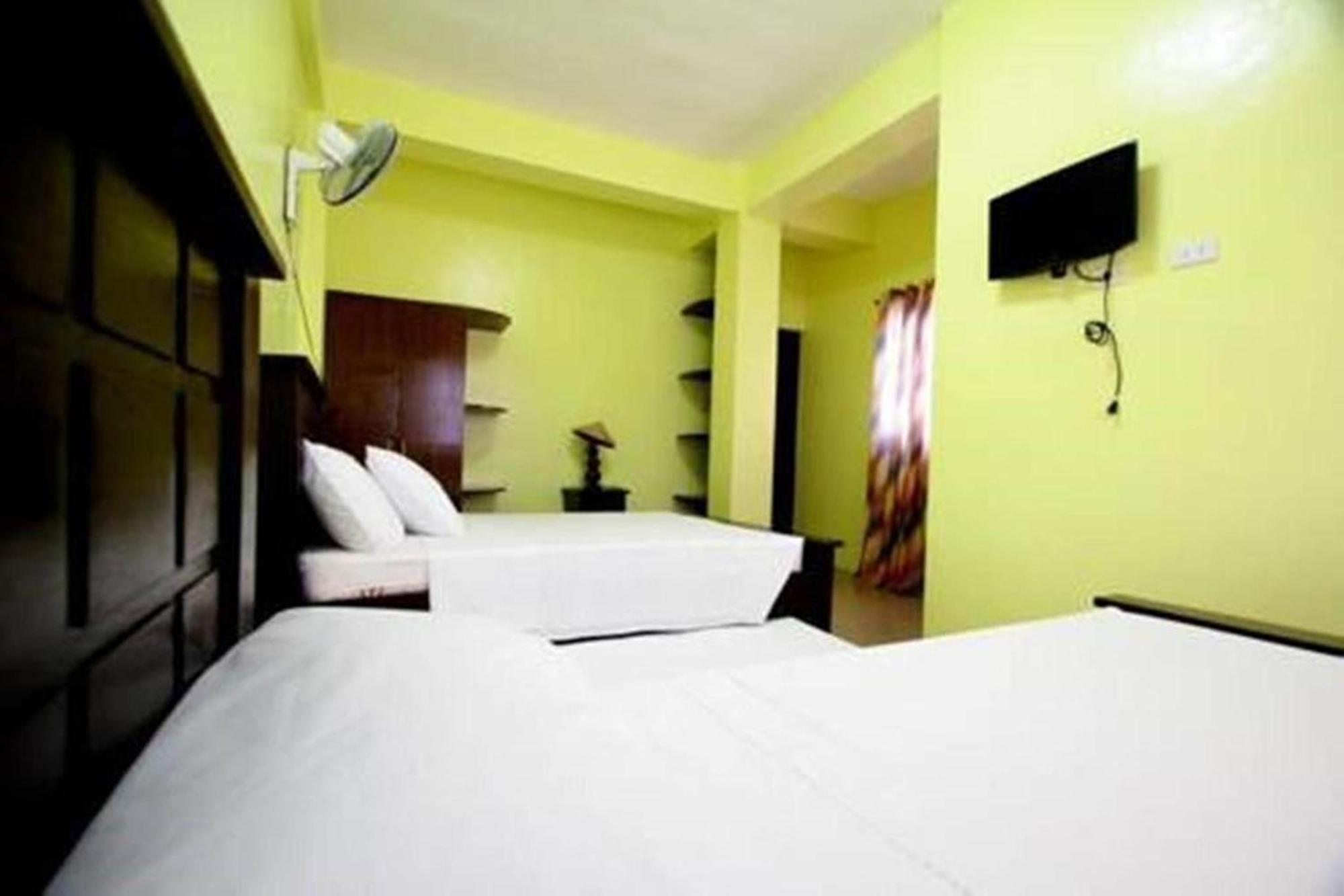 Luis Bay Travellers Lodge Coron Esterno foto
