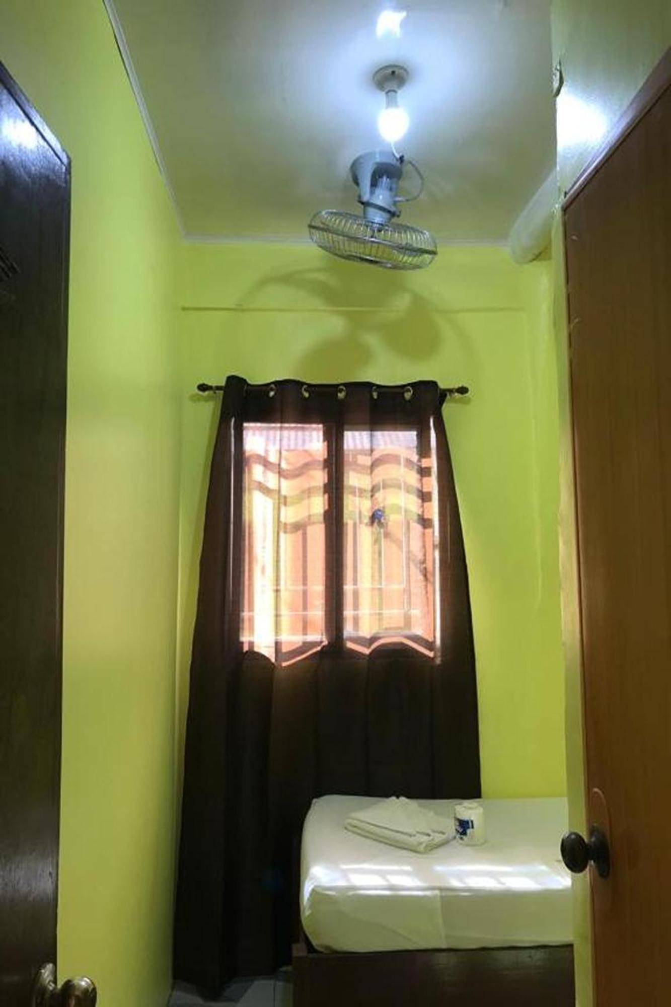 Luis Bay Travellers Lodge Coron Esterno foto