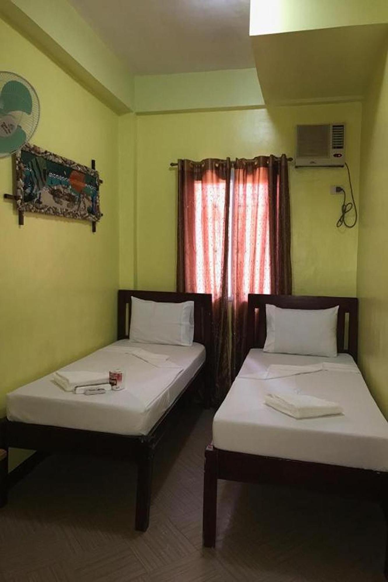 Luis Bay Travellers Lodge Coron Esterno foto