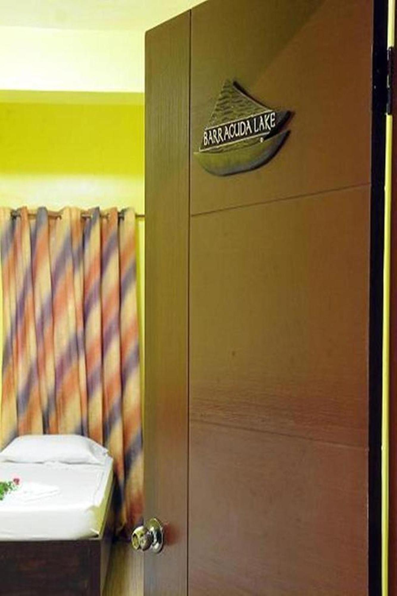 Luis Bay Travellers Lodge Coron Esterno foto