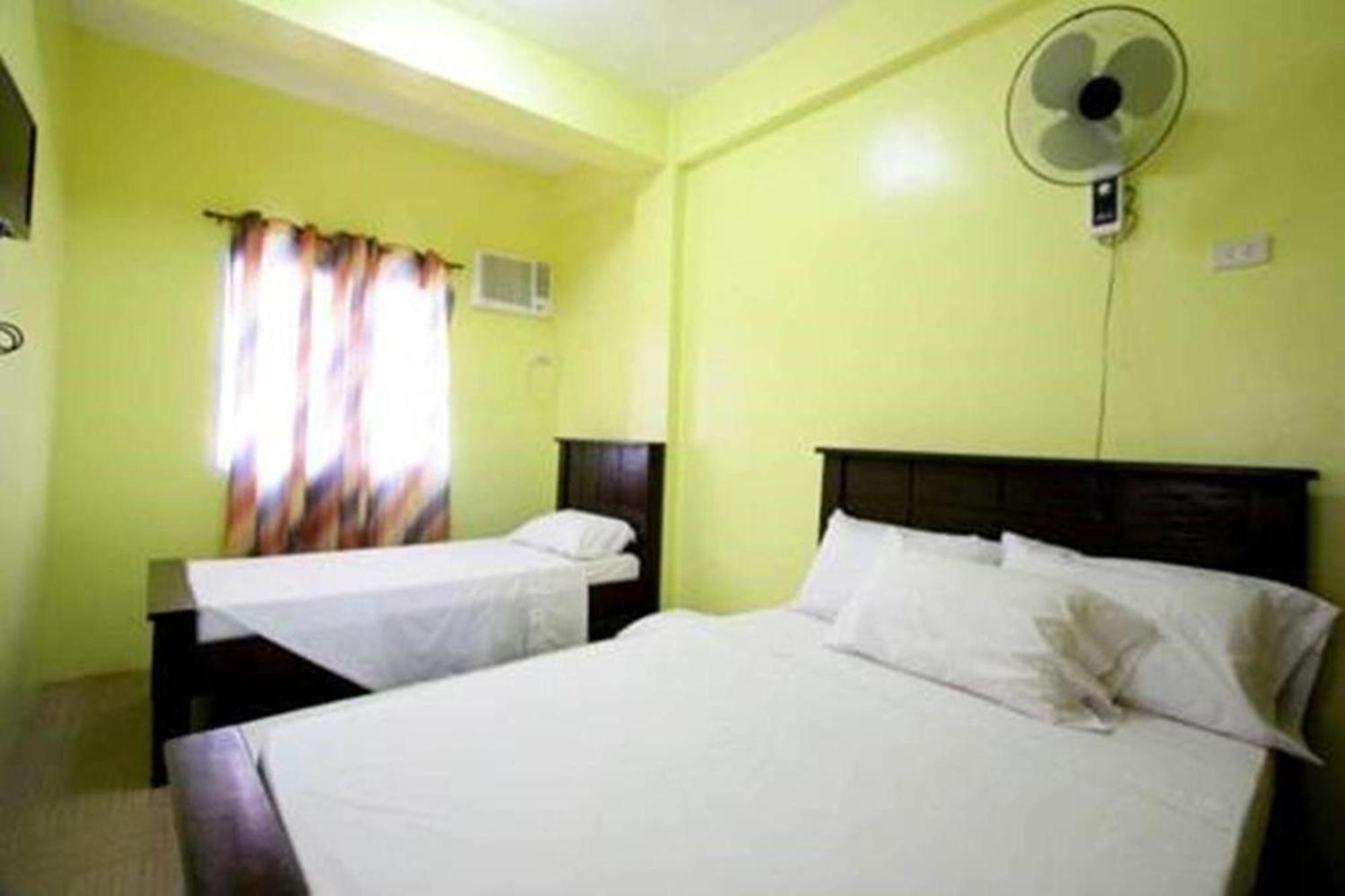 Luis Bay Travellers Lodge Coron Esterno foto