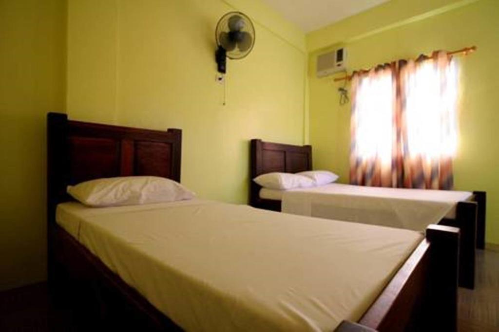 Luis Bay Travellers Lodge Coron Esterno foto
