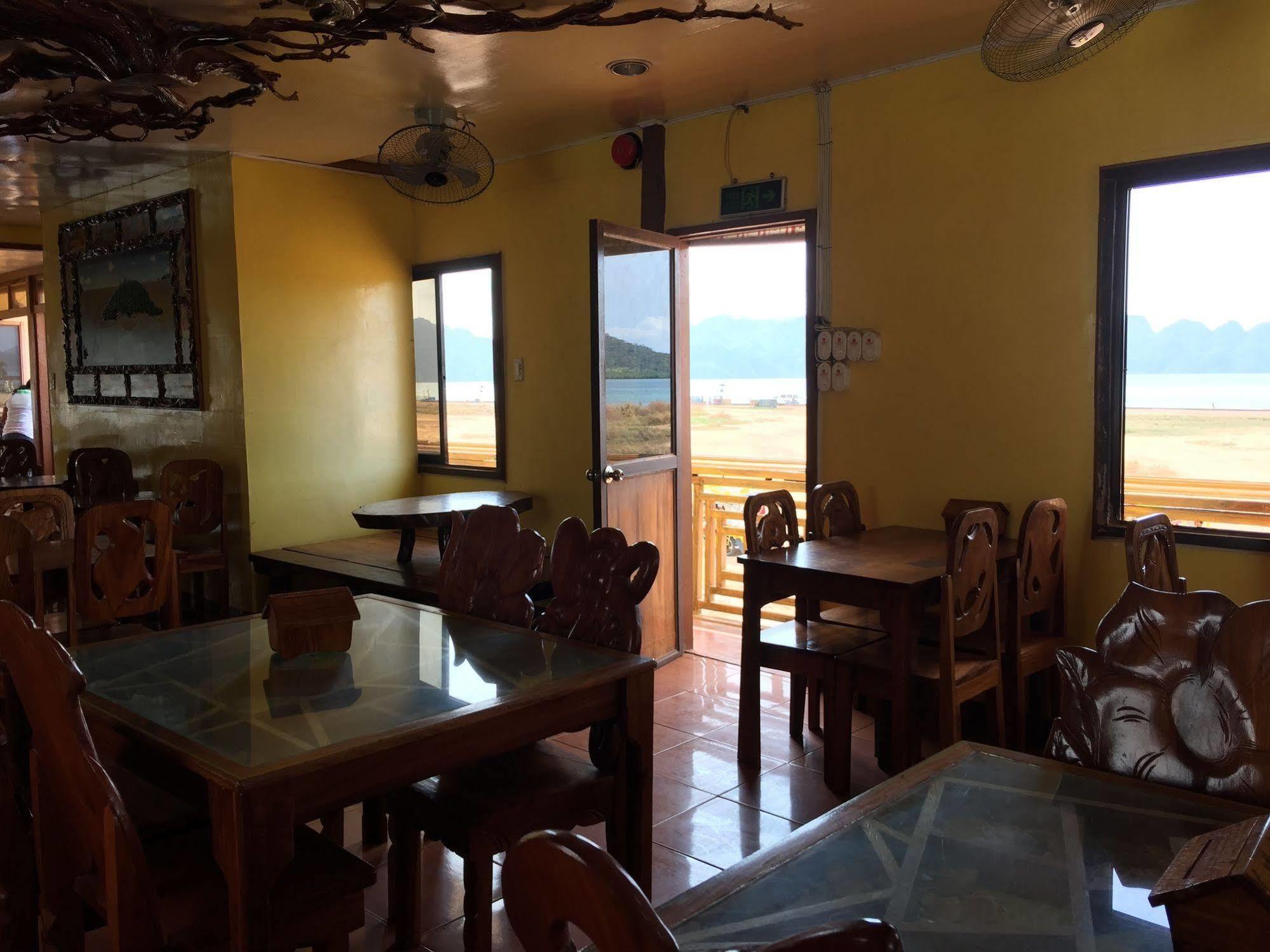 Luis Bay Travellers Lodge Coron Esterno foto