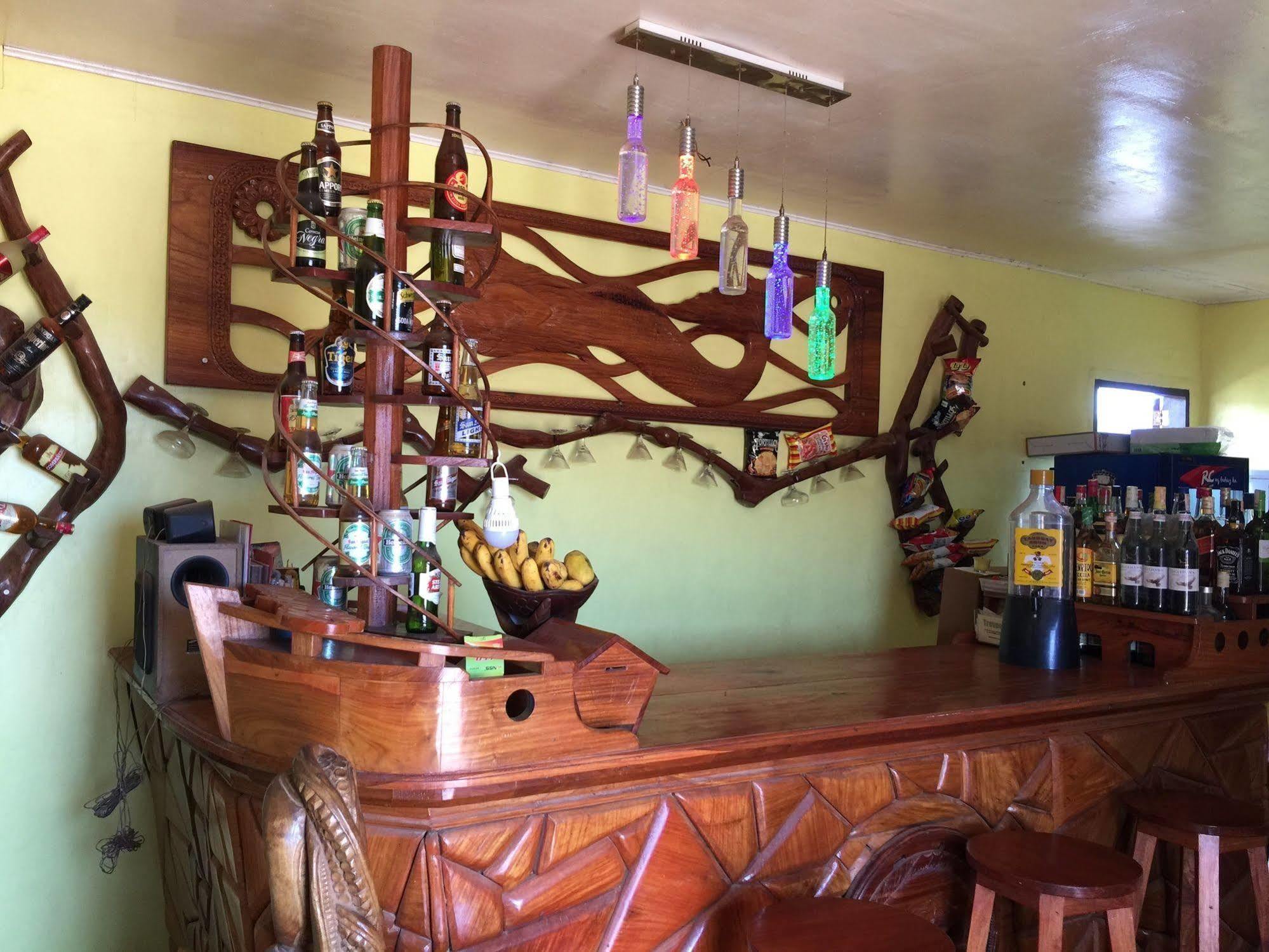 Luis Bay Travellers Lodge Coron Esterno foto
