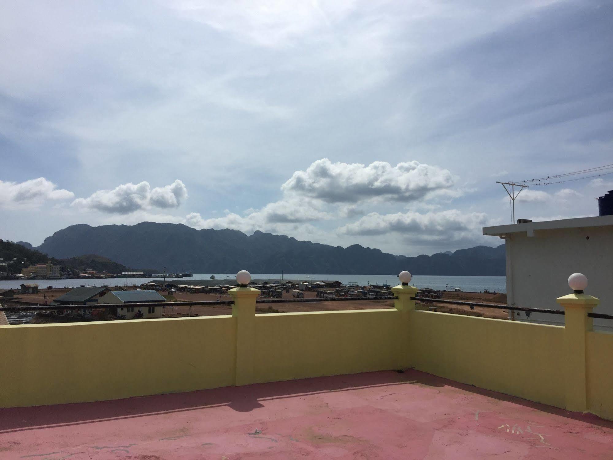 Luis Bay Travellers Lodge Coron Esterno foto