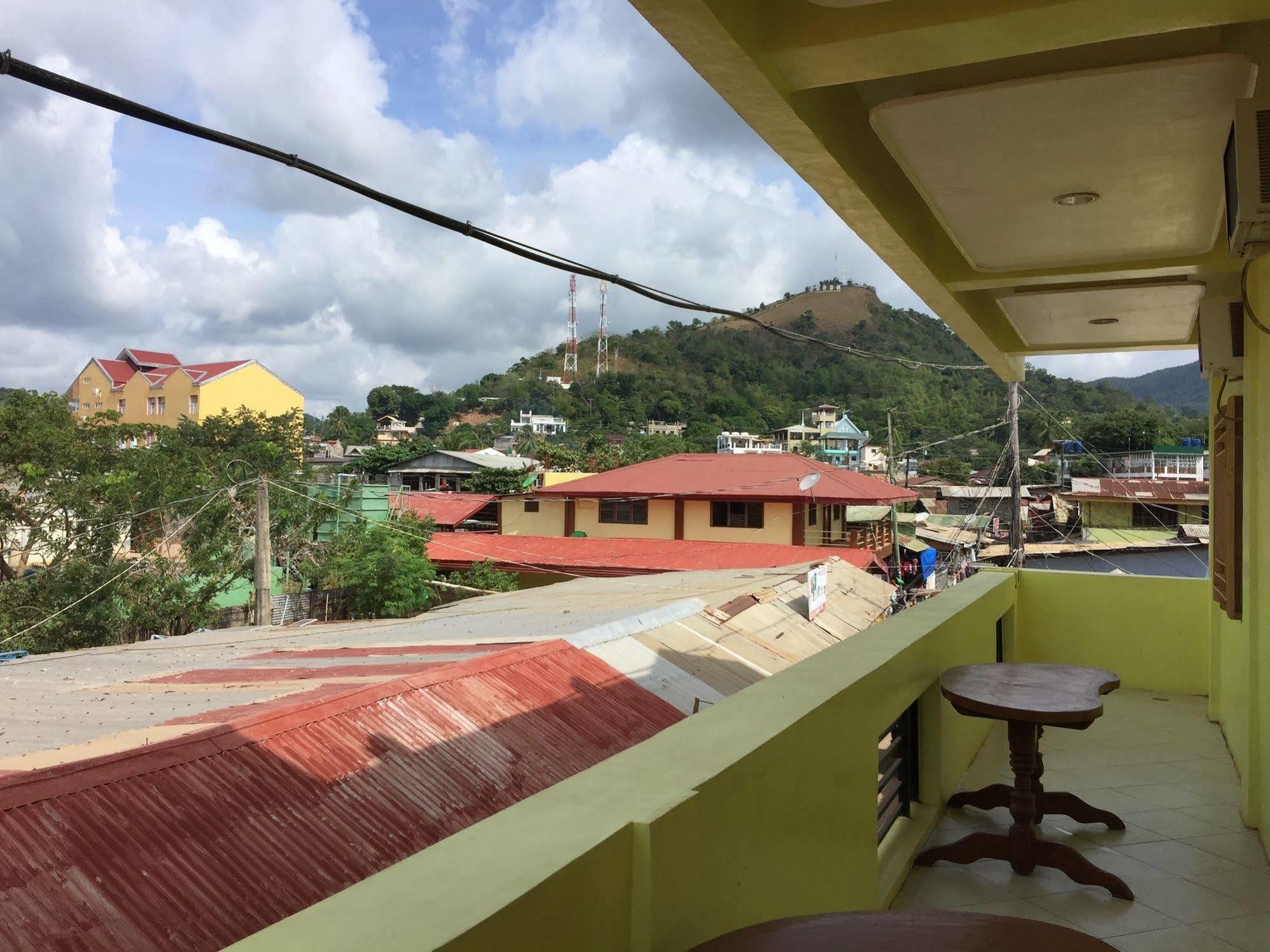 Luis Bay Travellers Lodge Coron Esterno foto