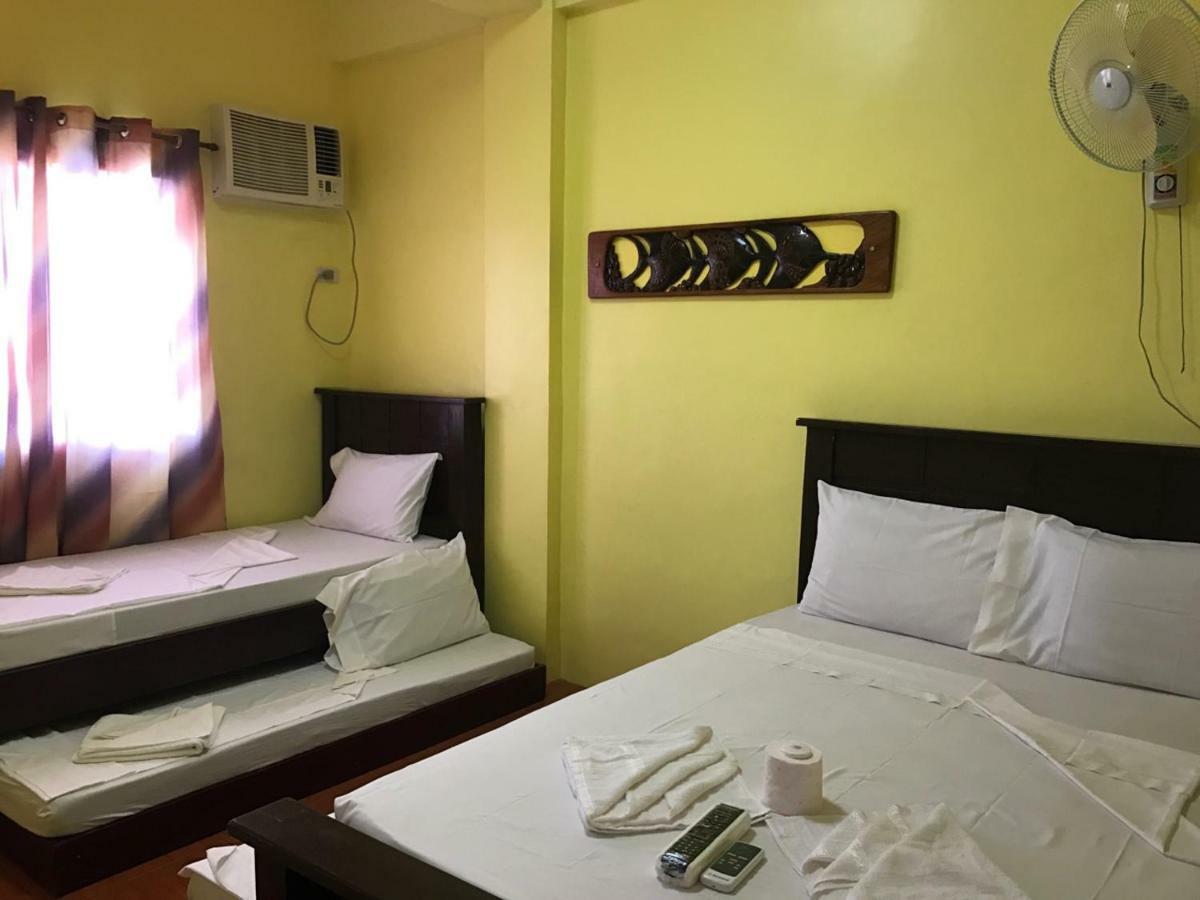 Luis Bay Travellers Lodge Coron Esterno foto